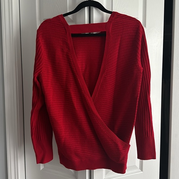 New York & Company Sweater - Picture 2 of 3